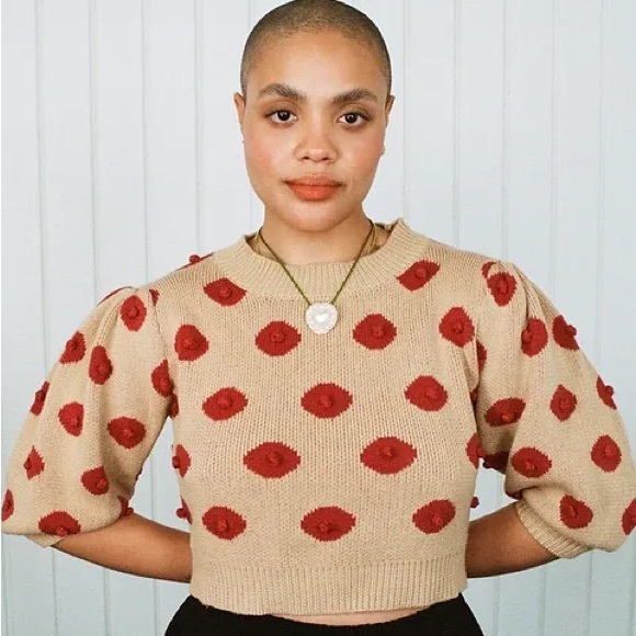 🎀 Fashion Brand Company Nipple Sweater- Beige 🎀 NWT - Picture 4 of 6